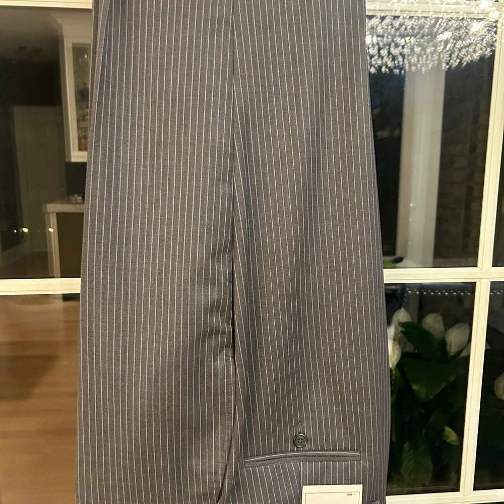 CALVIN KLEIN Men’s 100% Wool Dark Gray Pinstriped Suit🆕 - Picture 4 of 6